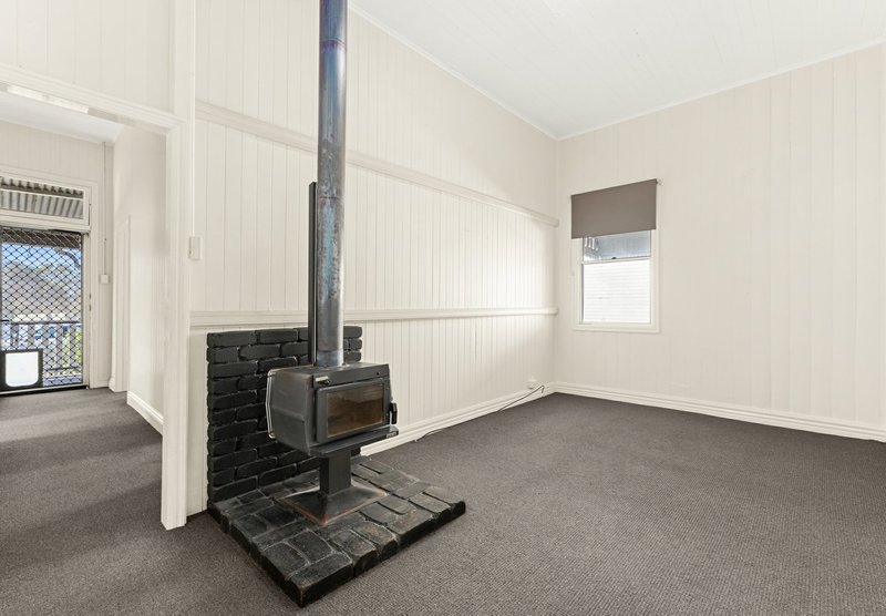 Photo - 25 Mcevoy Street, Warwick QLD 4370 - Image 9