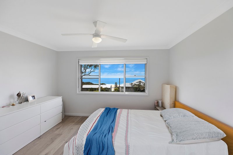 Photo - 25 Mcgee Avenue, Wamberal NSW 2260 - Image 6