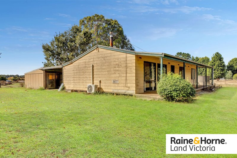 Photo - 25 Mcivors Road, Kilmore VIC 3764 - Image 5