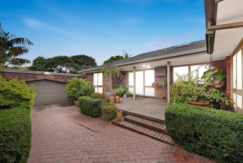 Photo - 25 Meadowbrook Drive, Wheelers Hill VIC 3150 - Image 1