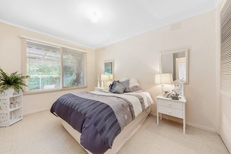 Photo - 25 Meadowbrook Drive, Wheelers Hill VIC 3150 - Image 11