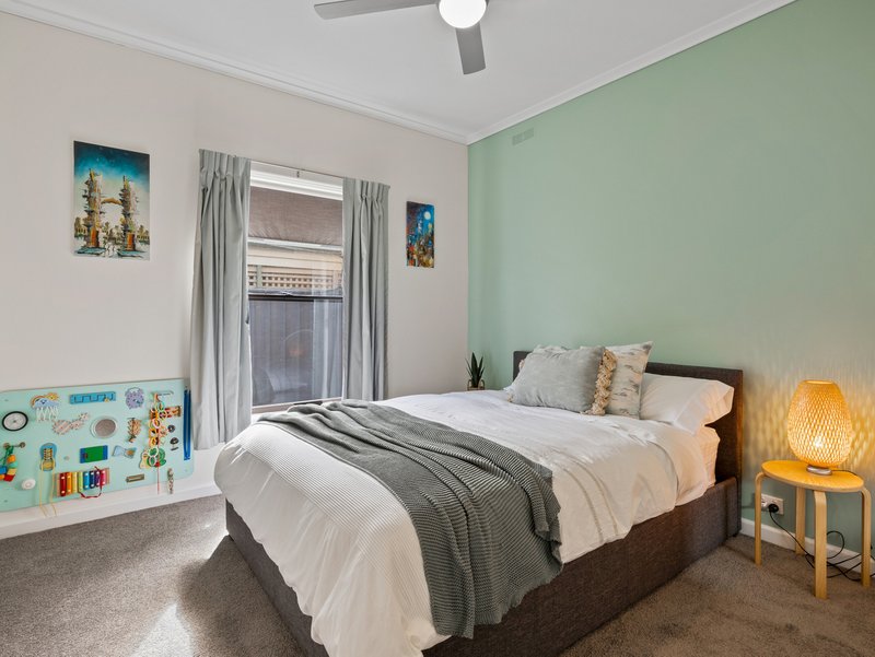 Photo - 25 Medowra Avenue, Wangaratta VIC 3677 - Image 12