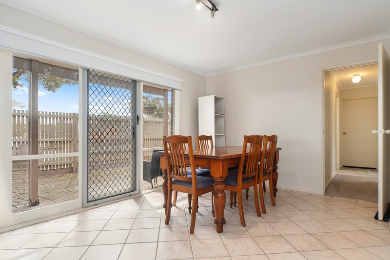 Photo - 25 Melaleuca Crescent, Langwarrin VIC 3910 - Image 4