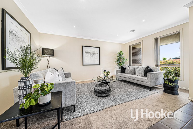 Photo - 25 Melissa Way, Pakenham VIC 3810 - Image 10