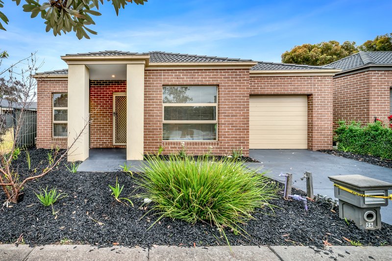 25 Midland Way, Craigieburn VIC 3064