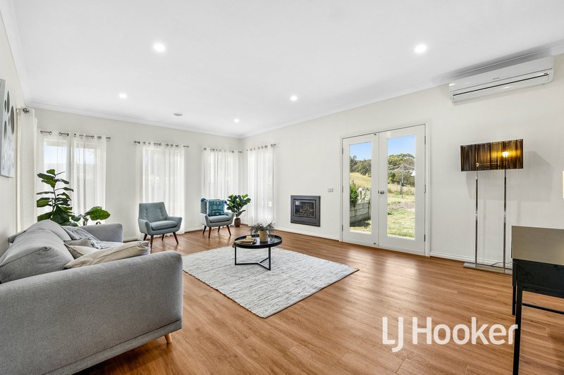 Photo - 25 Mikey Boulevard, Beaconsfield VIC 3807 - Image 10