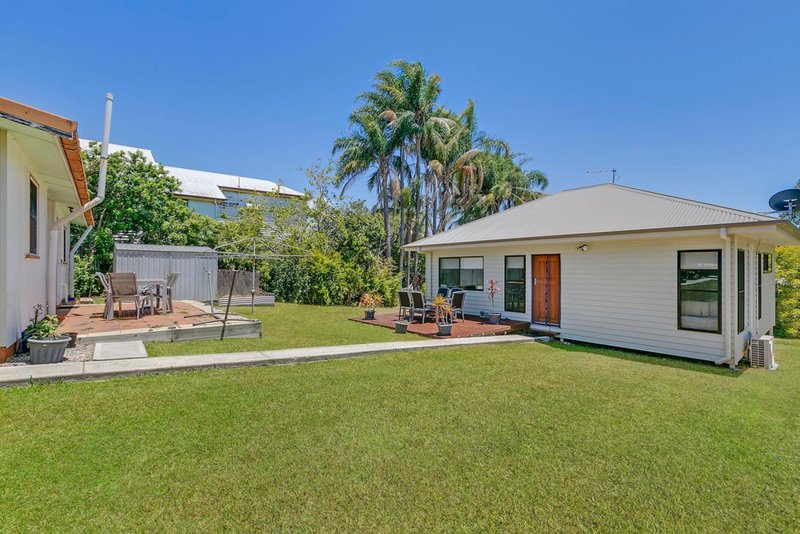 Photo - 25 Minnie Street, Southport QLD 4215 - Image 3