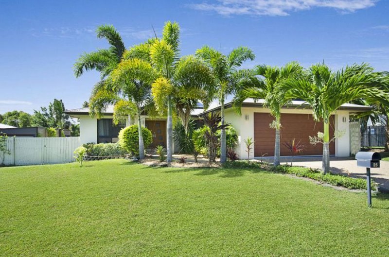 25 Minstrel Court, Bushland Beach QLD 4818