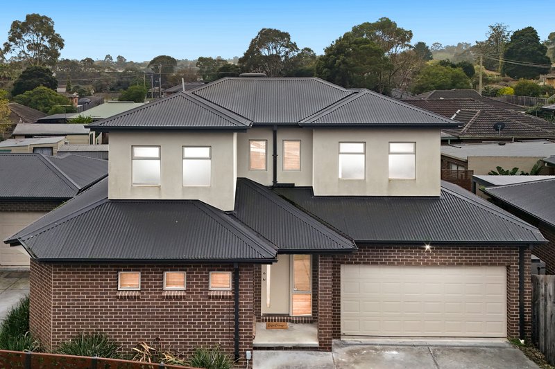 Photo - 2/5 Moana Drive, Mooroolbark VIC 3138 - Image 1