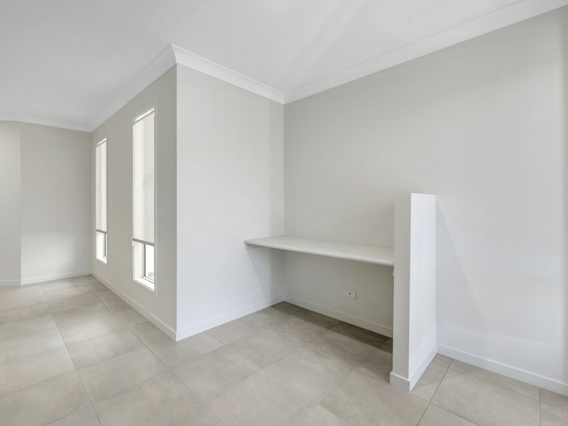 Photo - 25 Monarch Street, Flagstone QLD 4280 - Image 2