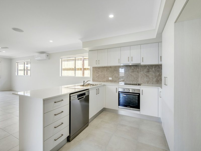 Photo - 25 Monarch Street, Flagstone QLD 4280 - Image 3