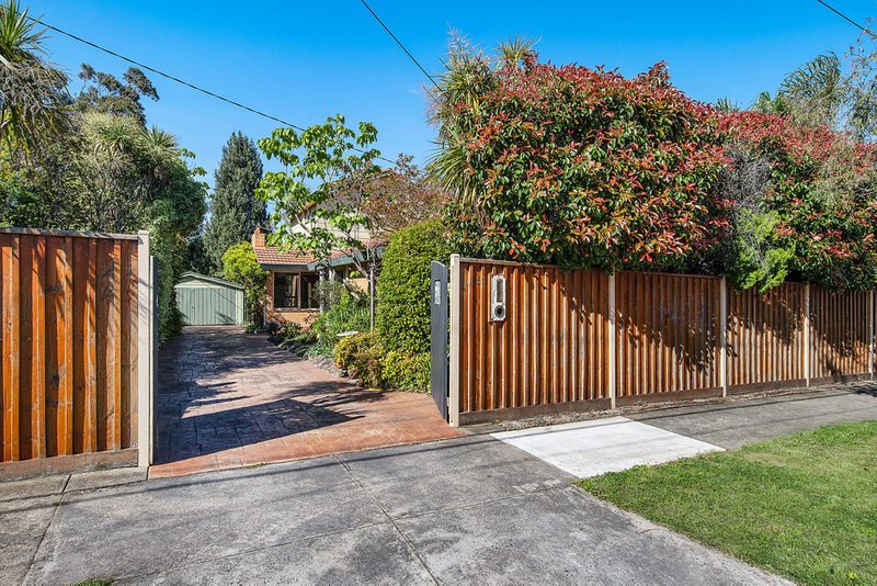 Photo - 25 Monash Drive, Mulgrave VIC 3170 - Image 2