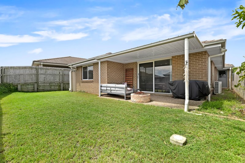 Photo - 25 Moogerah Boulevard, Redbank Plains QLD 4301 - Image 11