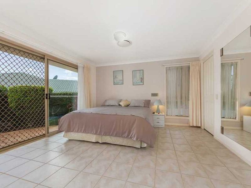 Photo - 25 Mornington Terrace, Robina QLD 4226 - Image 8