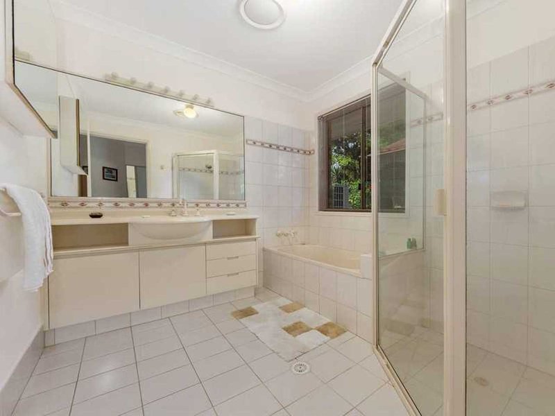 Photo - 25 Mornington Terrace, Robina QLD 4226 - Image 13