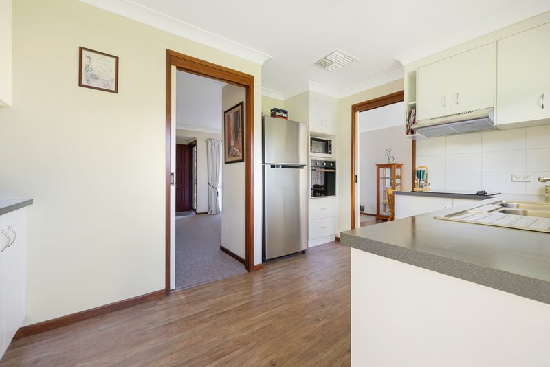 Photo - 25 Mullumbimby Close, Tamworth NSW 2340 - Image 3