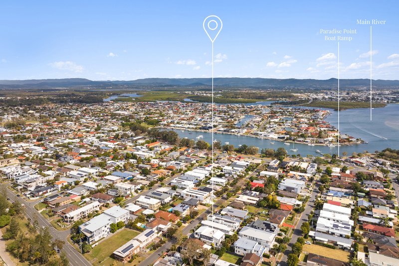 Photo - 2/5 Muscovey Avenue, Paradise Point QLD 4216 - Image 21