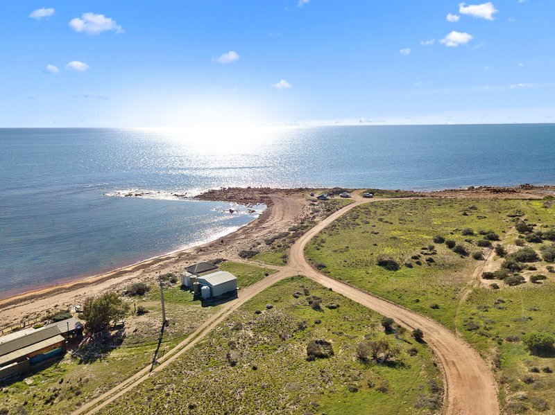 Photo - 25 Myponie Point So Drive, Wallaroo SA 5556 - Image 2