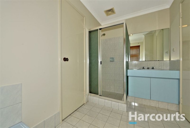 Photo - 25 Nairn Road, Coodanup WA 6210 - Image 11