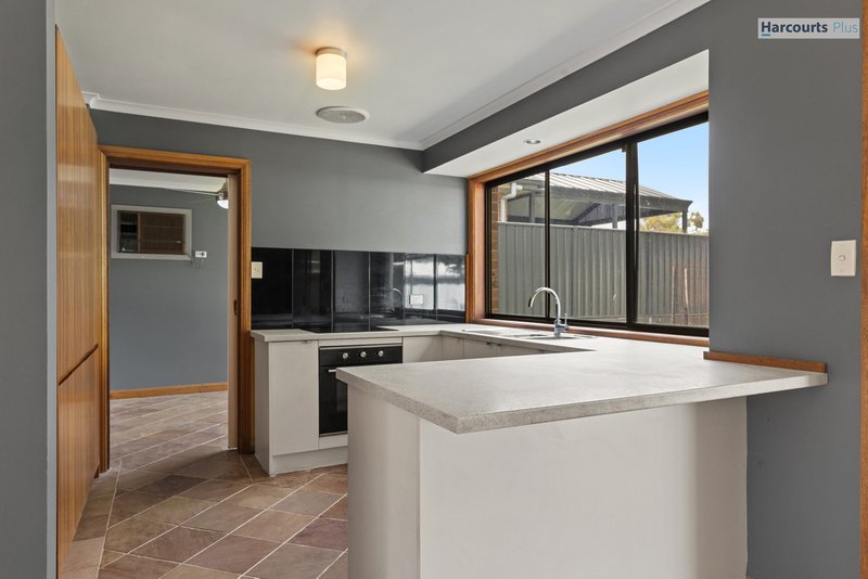 Photo - 25 Nari Drive, Sheidow Park SA 5158 - Image 5