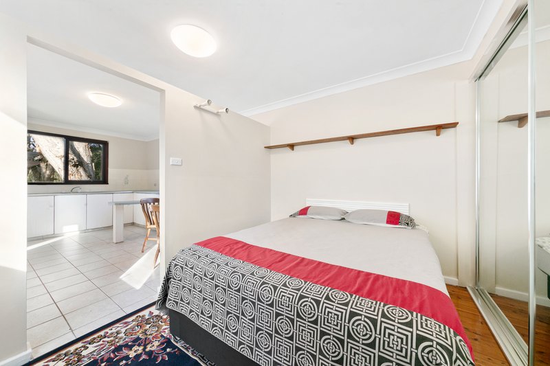 Photo - 25 Natuna Avenue, Budgewoi NSW 2262 - Image 15