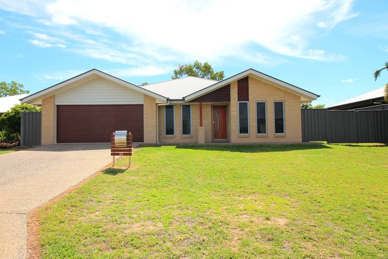 25 Newman Drive, Emerald QLD 4720