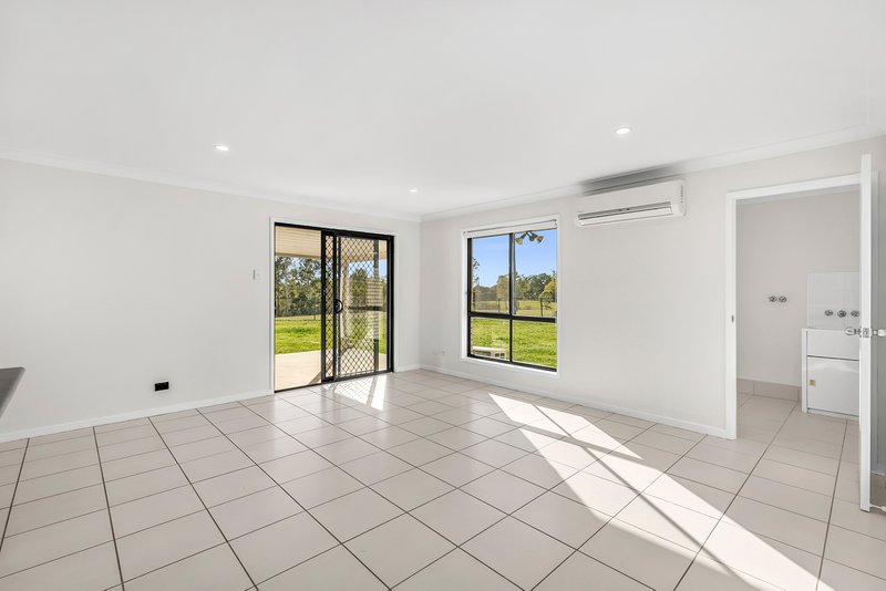 Photo - 25 Nixon Drive, North Booval QLD 4304 - Image 6