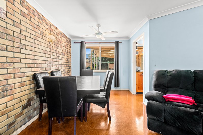 Photo - 25 Noosa Court, Hillcrest QLD 4118 - Image 7