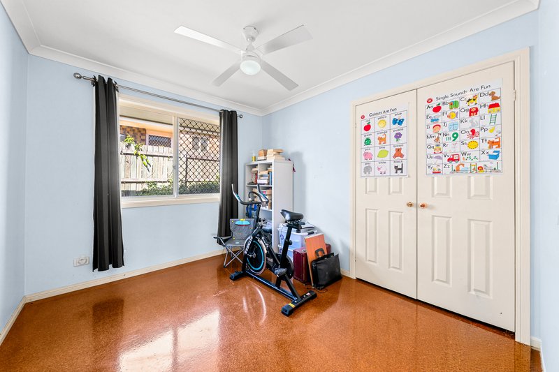 Photo - 25 Noosa Court, Hillcrest QLD 4118 - Image 13