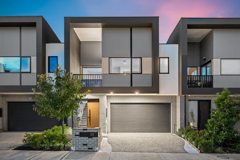 25 Northcote Circuit, Burwood East VIC 3151