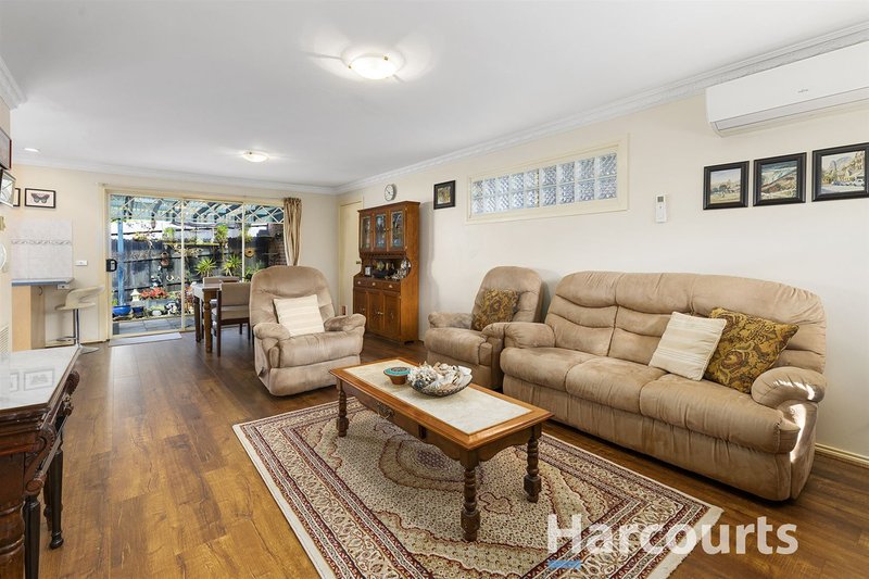 Photo - 2/5 Oak Avenue, Boronia VIC 3155 - Image 2