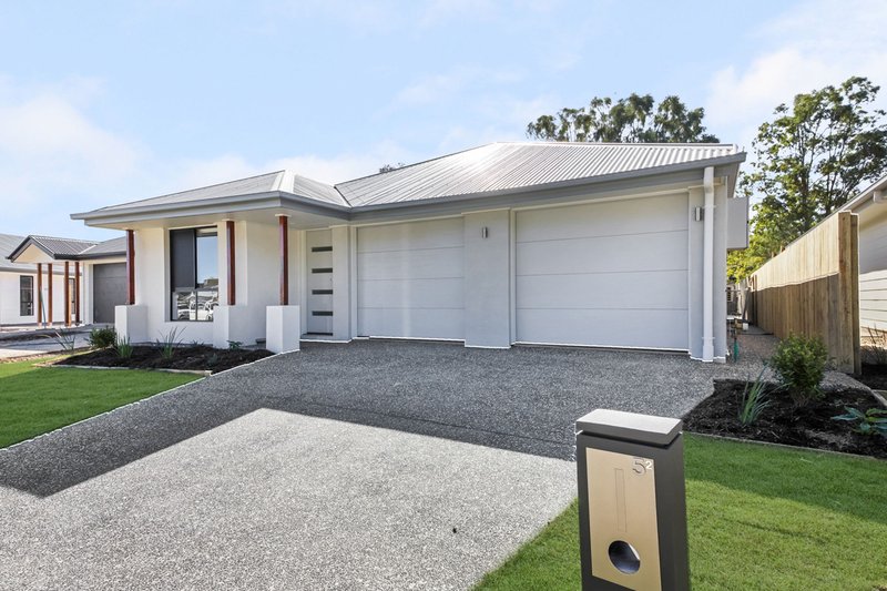 2/5 Oakland Street, Burpengary East QLD 4505