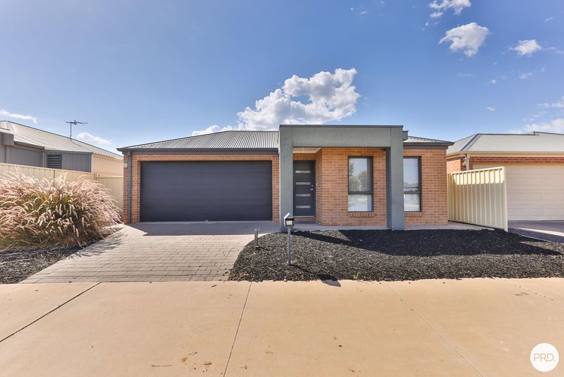 Photo - 25 Oasis Boulevard, Mildura VIC 3500 - Image 2