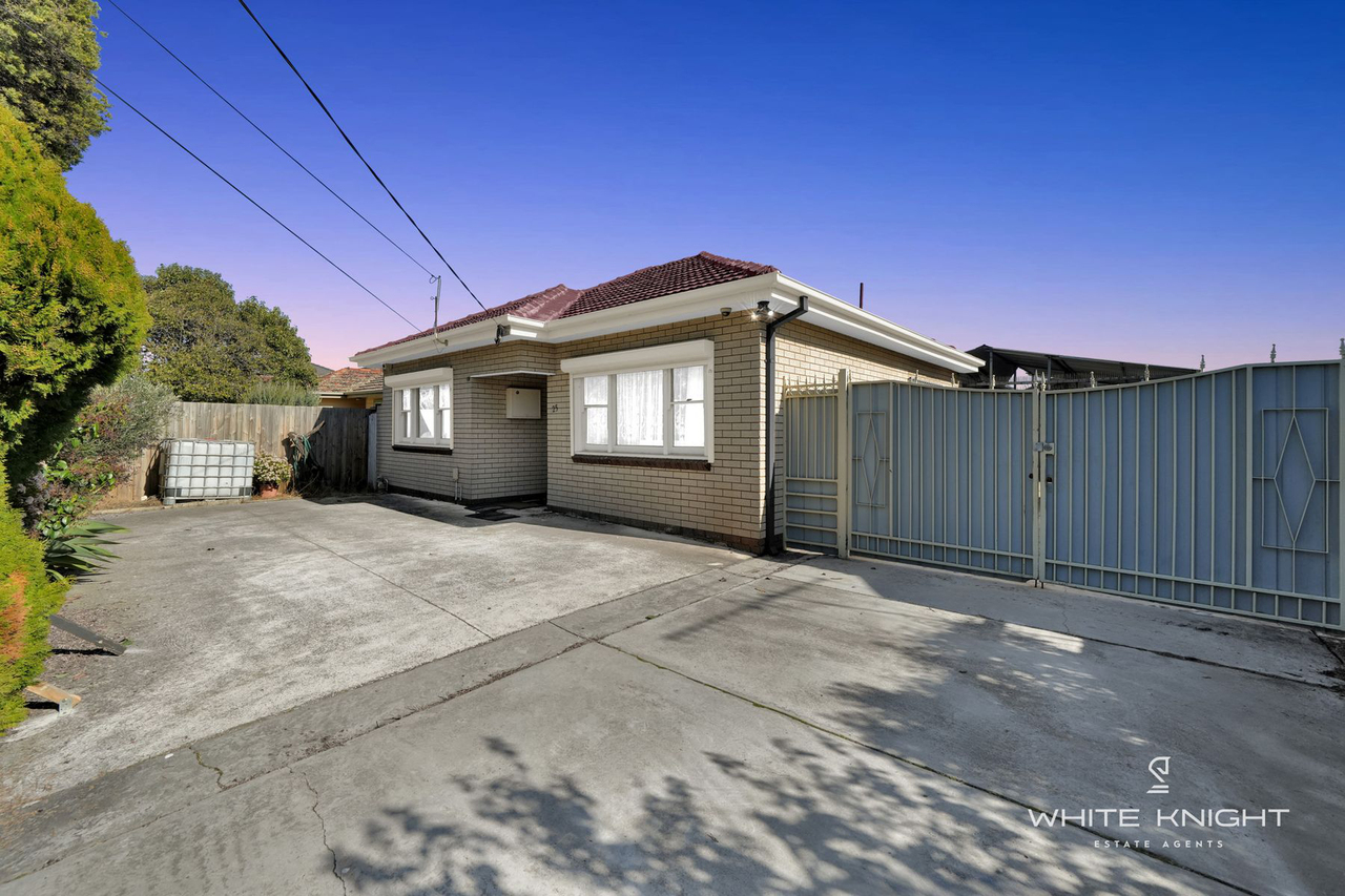 3-bedroom house at 25 OBERON AVENUE, St Albans VIC 3021, , Victoria