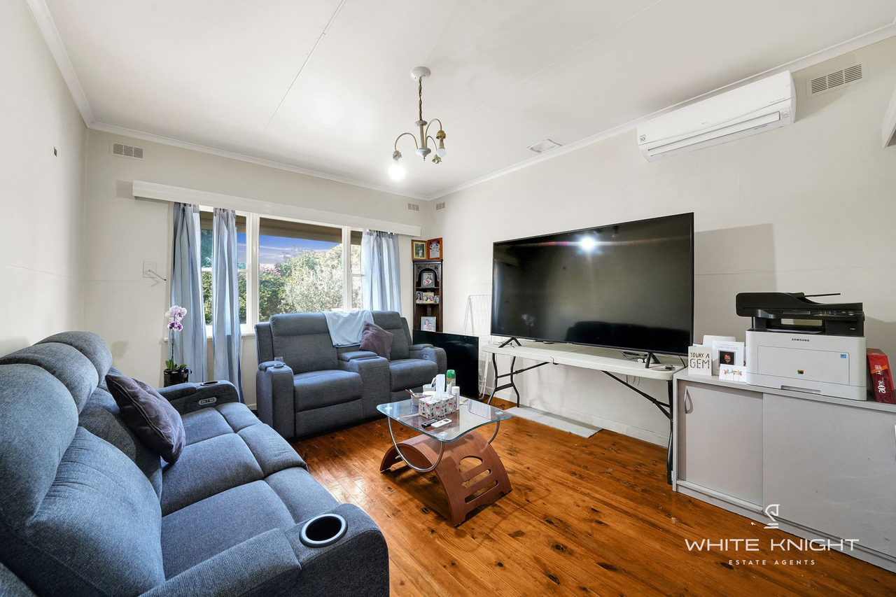 3-bedroom house at 25 OBERON AVENUE, St Albans VIC 3021, , Victoria