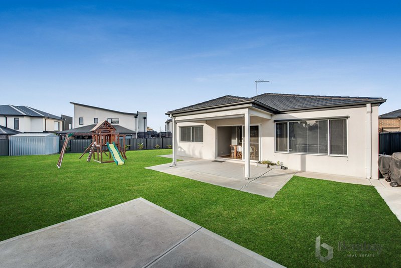 Photo - 25 Ocean Way, Craigieburn VIC 3064 - Image 15