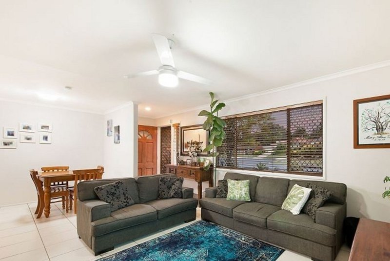 Photo - 25 Oleron Terrace, Petrie QLD 4502 - Image 3