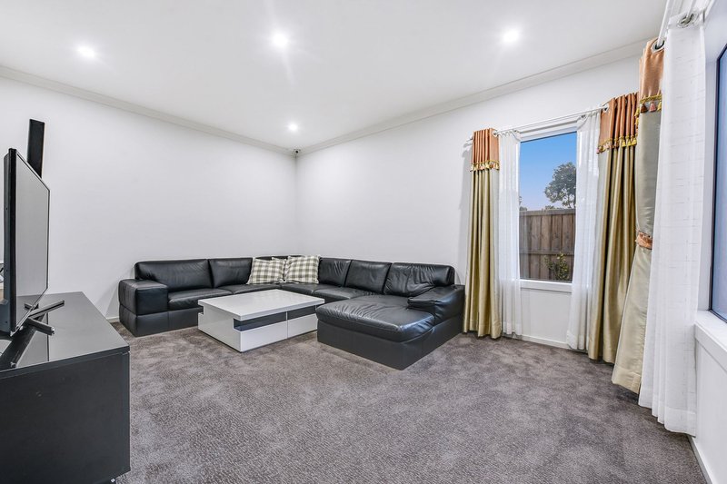 Photo - 25 Olivetree Drive, Keysborough VIC 3173 - Image 8