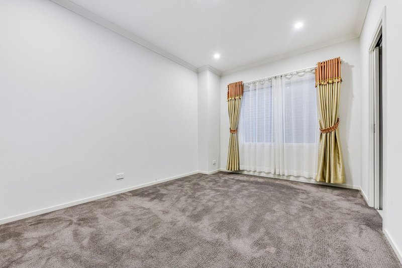 Photo - 25 Olivetree Drive, Keysborough VIC 3173 - Image 13