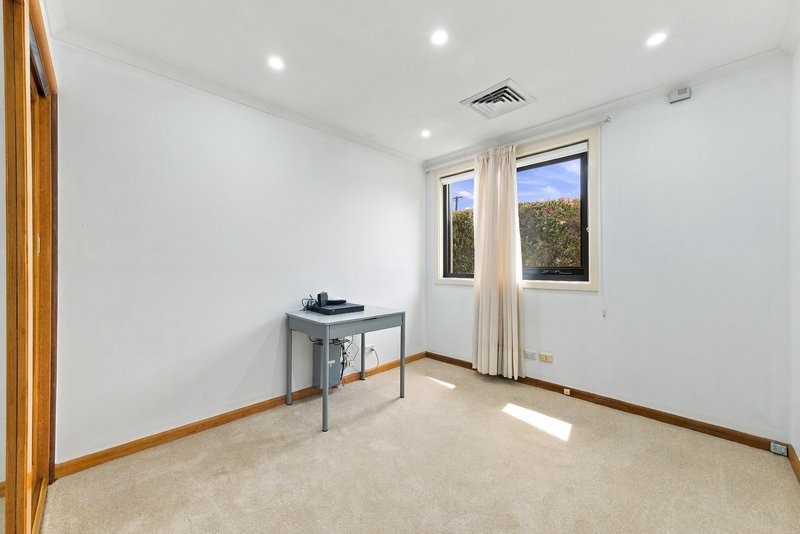 Photo - 25 Onkaparinga Crescent, Kaleen ACT 2617 - Image 15