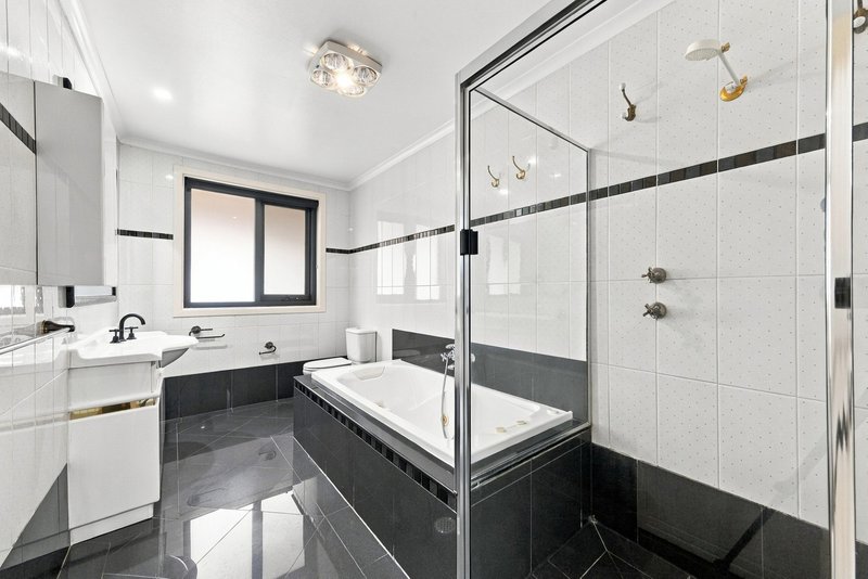Photo - 25 Onkaparinga Crescent, Kaleen ACT 2617 - Image 16