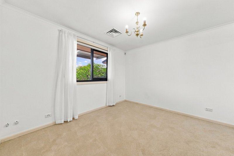Photo - 25 Onkaparinga Crescent, Kaleen ACT 2617 - Image 17