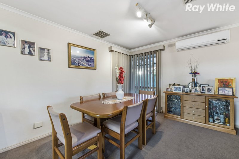 Photo - 25 Oploo Court, Dingley Village VIC 3172 - Image 4