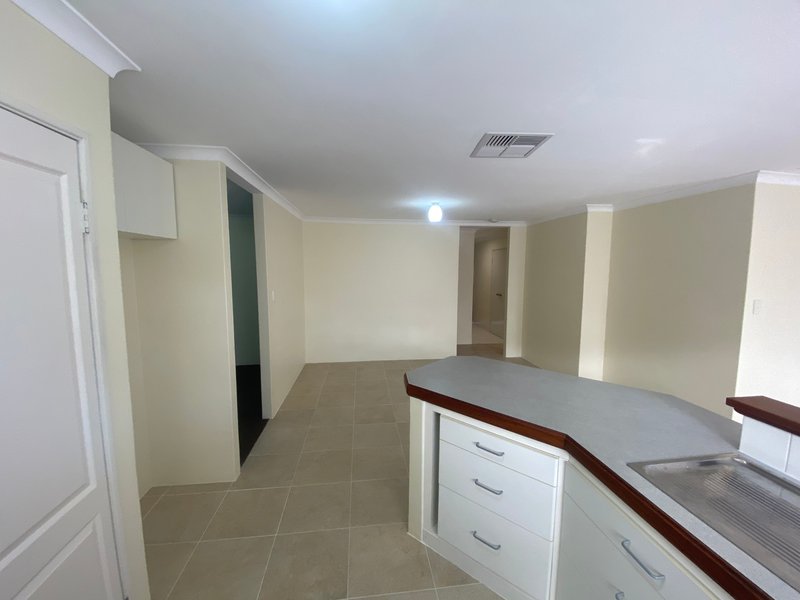 Photo - 25 Opperman Place, Middle Swan WA 6056 - Image 5