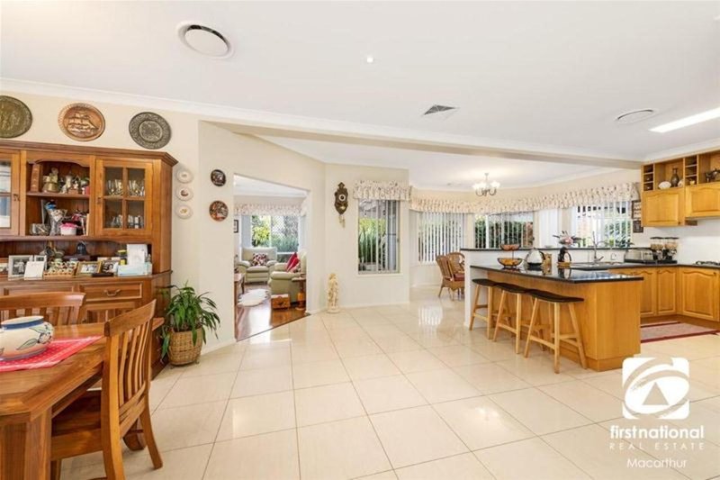 Photo - 25 Orlando Crescent, Voyager Point NSW 2172 - Image 6