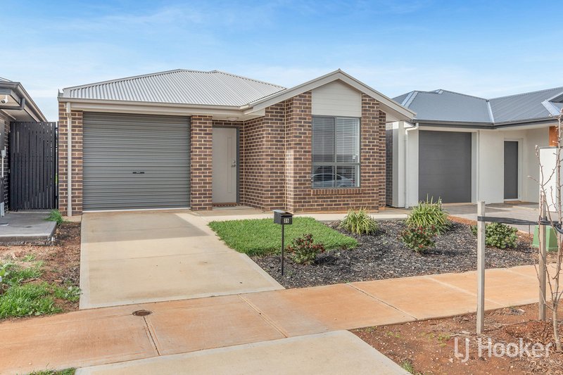 Photo - 25 Ornata Street, Munno Para SA 5115 - Image 2