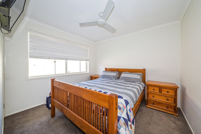 Photo - 25 Pacific Drive, Banksia Beach QLD 4507 - Image 10