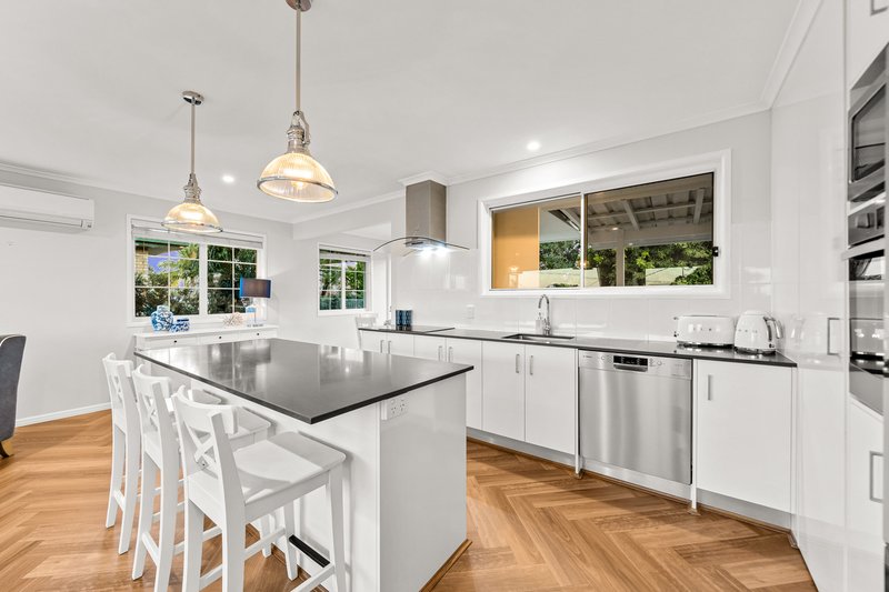 Photo - 25 Pandeen Road, Rochedale South QLD 4123 - Image 16