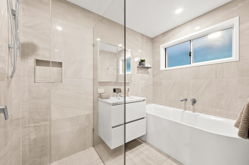 Photo - 25 Pandeen Road, Rochedale South QLD 4123 - Image 25