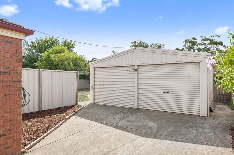 Photo - 25 Parkside Road, Delacombe VIC 3356 - Image 14